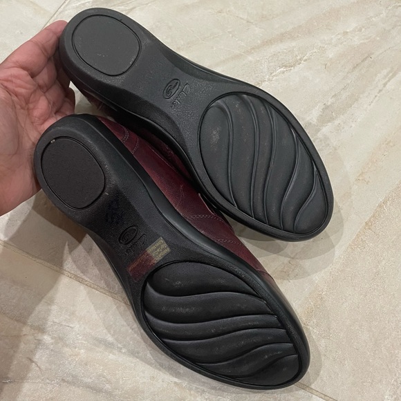 NWOT Clarks Size 10 Shoes Everyday Red Brown Bicycle Toe Showoff Leather - Picture 6 of 8